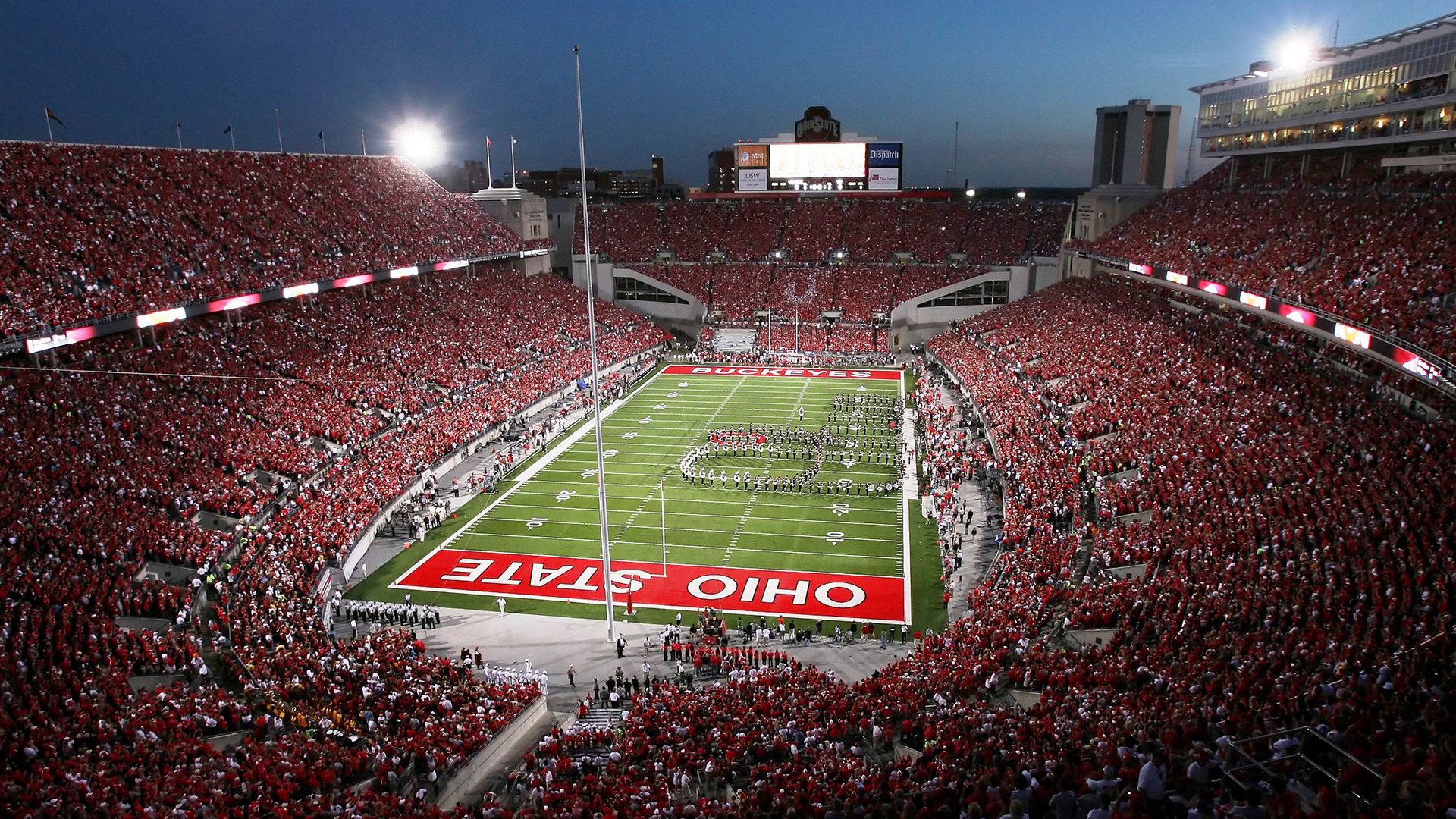 开云体育最新地址-_城市河道漂流：水上探险新体验_，城市河道能划船吗