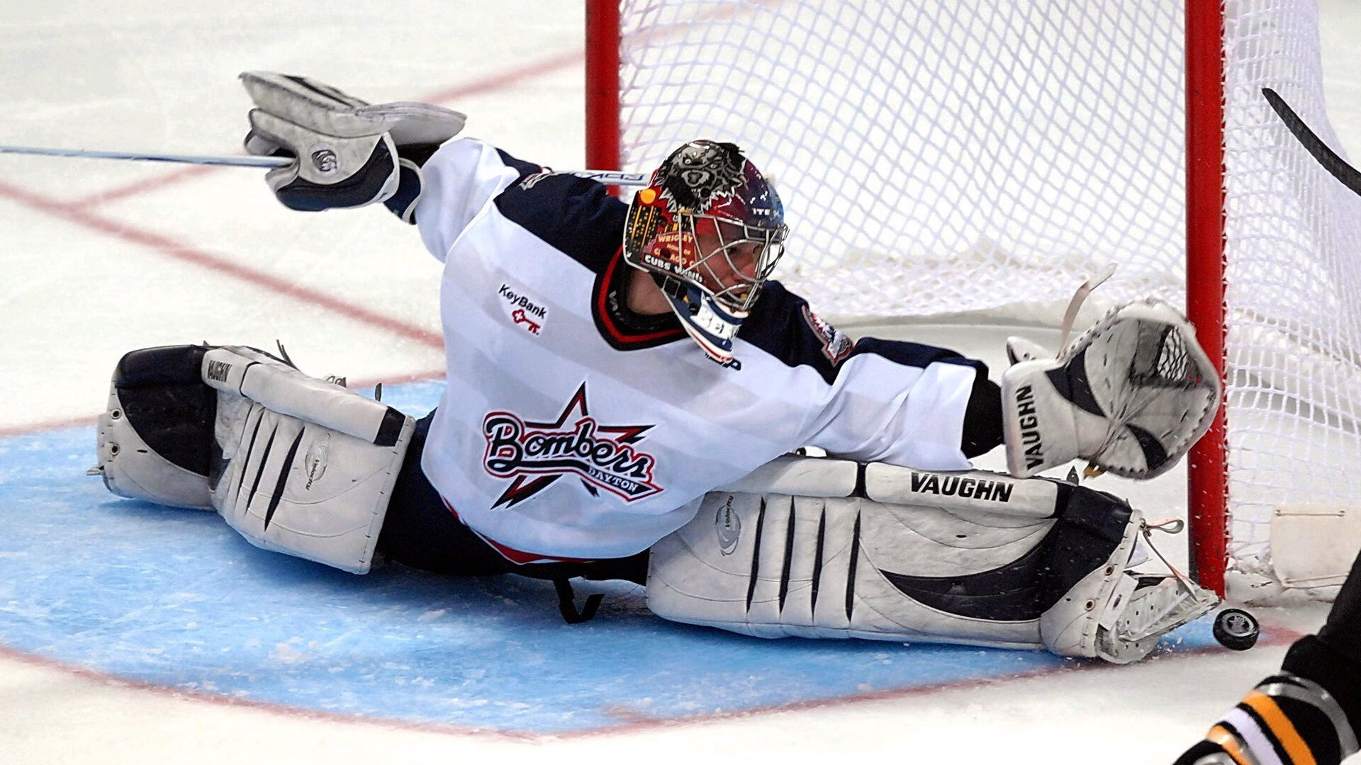 《【幕后揭秘】职业选手的日常训练如何科学提升？》，职业选手是怎样训练的